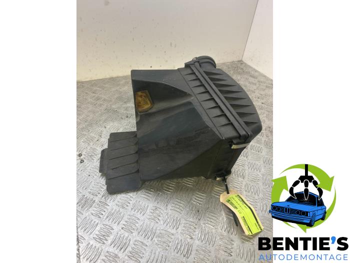 Gebrauchte Luftfiltergehäuse BMW 7 serie (E65/E66/E67) 735i,Li 3.6 V8 32V Preis € 45,00 Margenregelung angeboten von Bentie's autodemontage