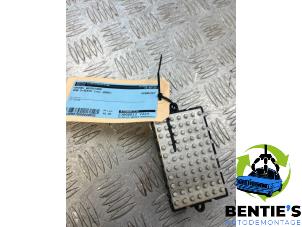 Used Heater resistor BMW 5 serie (E60) 523i 24V Price € 45,00 Margin scheme offered by Bentie's autodemontage