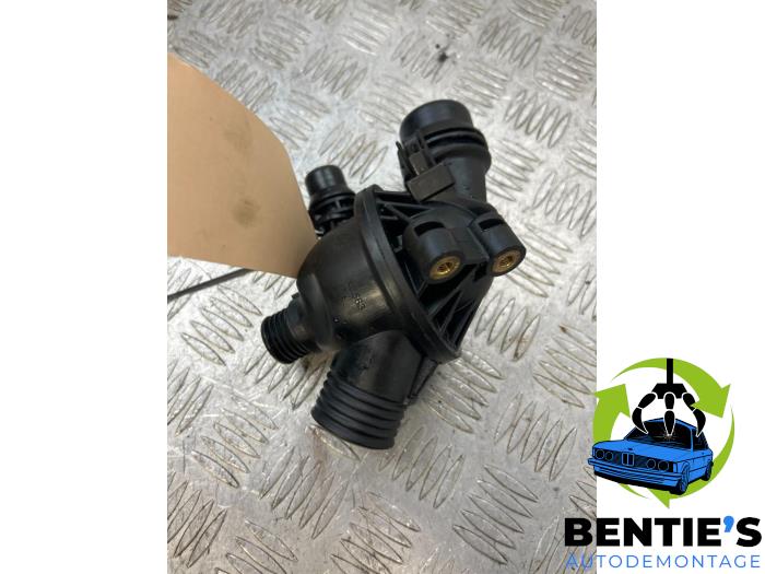 Begagnade Extra vattenpump BMW 1 serie (E81) 116i 1.6 16V Pris € 40,00 Marginaltabell erbjuds av Bentie's autodemontage