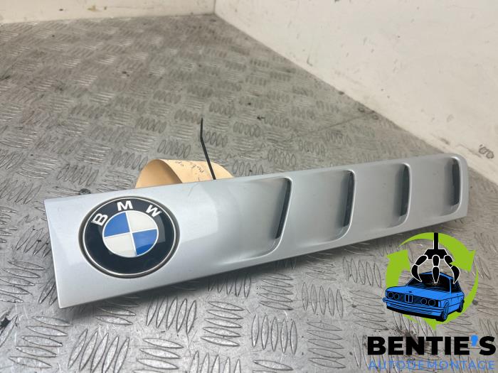 Używane Grill BMW Z3 Roadster (E36/7) 1.9 Cena € 75,00 Procedura marży oferowane przez Bentie's autodemontage