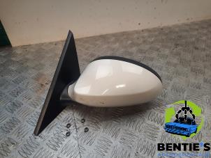 Used Wing mirror, left BMW 1 serie (E81) 116i 1.6 16V Price € 50,00 Margin scheme offered by Bentie's autodemontage