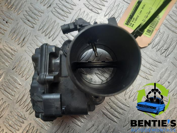 EGR valve from a BMW 1 serie (F20) 118d 2.0 16V 2018