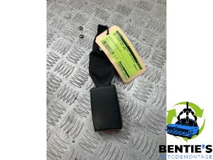 Usagé Insertion ceinture de sécurité arrière gauche BMW 1 serie (E87/87N) 118i 16V Prix € 15,00 Règlement à la marge proposé par Bentie's autodemontage