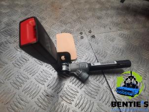 Used Rear seatbelt tensioner, left BMW 3 serie Touring (E91) 320i 16V Price € 35,00 Margin scheme offered by Bentie's autodemontage