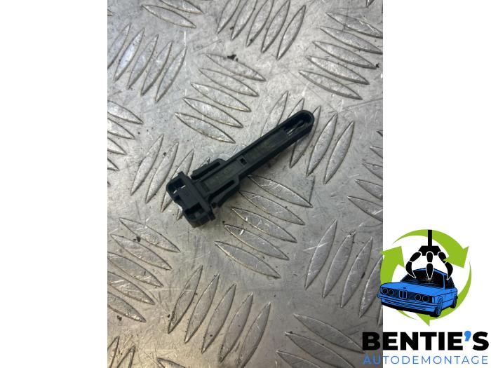 Begagnade Innetemperatursensor BMW 1 serie (E87/87N) 118i 16V Pris € 15,00 Marginaltabell erbjuds av Bentie's autodemontage