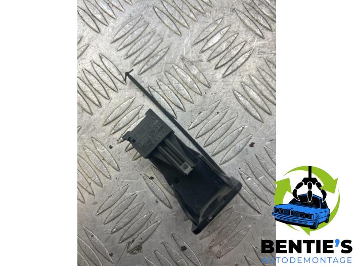 Usagé Divers BMW 1 serie (E87/87N) 118i 16V Prix € 9,00 Règlement à la marge proposé par Bentie's autodemontage