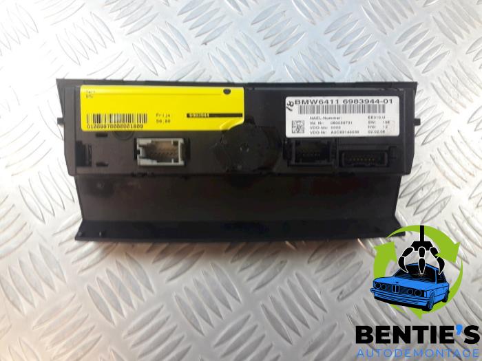 Używane Panel climatronic BMW 3 serie (E90) 325i 24V Cena € 50,00 Procedura marży oferowane przez Bentie's autodemontage