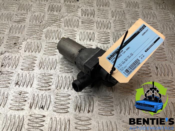 Begagnade Extra vattenpump BMW 3 serie Touring (E91) 330d 24V Pris € 25,00 Marginaltabell erbjuds av Bentie's autodemontage