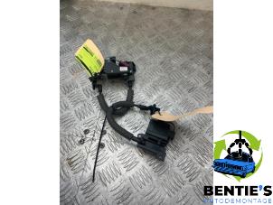 Used Parcel shelf bracket BMW 3 serie Touring (E91) 320i 16V Price € 40,00 Margin scheme offered by Bentie's autodemontage