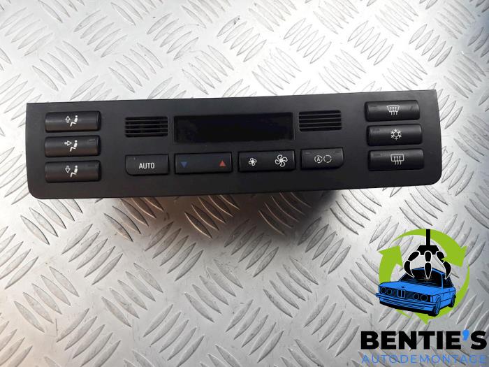 Używane Panel climatronic BMW 3 serie (E46/2) 316 Ci Cena € 25,00 Procedura marży oferowane przez Bentie's autodemontage