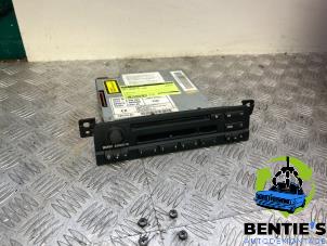 Used Radio CD player BMW 3 serie (E46/2) 320 Ci 24V Price € 50,00 Margin scheme offered by Bentie's autodemontage