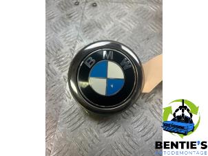Used Tailgate handle BMW 1 serie (F20) 114i 1.6 16V Price € 29,00 Margin scheme offered by Bentie's autodemontage
