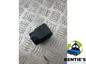 Used Ignition switch BMW 3 serie (E46/4) 328i 24V Price € 20,00 Margin scheme offered by Bentie's autodemontage