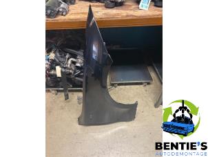 Used Front wing, right BMW 1 serie (E81) 118i 16V Price € 100,00 Margin scheme offered by Bentie's autodemontage