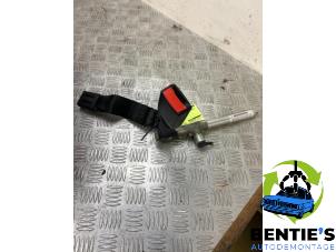 Used Rear seatbelt tensioner, left BMW 3 serie (E90) 330i 24V Price € 35,00 Margin scheme offered by Bentie's autodemontage