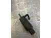 Front windscreen washer jet from a BMW 5 serie Touring (E39) 523i 24V 2000