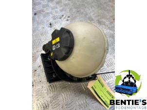Used Expansion vessel BMW 3 serie (E46/2) 318 Ci Price € 45,00 Margin scheme offered by Bentie's autodemontage