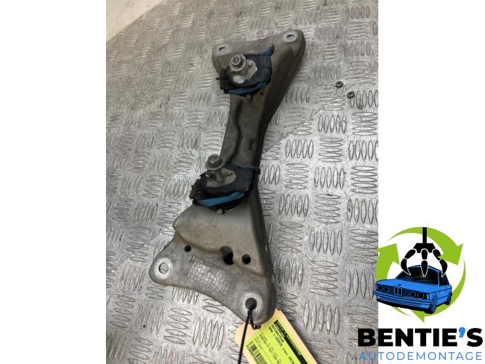 Used Engine mount BMW 1 serie (F20) 116i 1.5 12V Price € 75,00 Margin scheme offered by Bentie's autodemontage