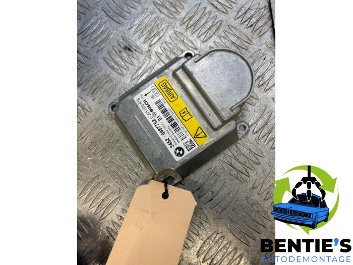 Airbag Module from a BMW 1 serie (F20) 116i 1.5 12V 2016
