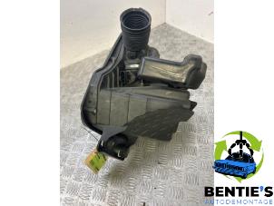 Usagé Boîtier filtre à air BMW 3 serie Compact (E46/5) 316ti 16V Prix € 35,00 Règlement à la marge proposé par Bentie's autodemontage