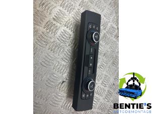 Used Air conditioning control panel BMW 3 serie (E90) 318i 16V Price € 50,00 Margin scheme offered by Bentie's autodemontage