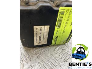 ABS pump from a BMW X5 (E53) 3.0d 24V 2005