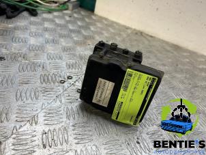 ABS pump from a BMW X5 (E53) 3.0d 24V 2005