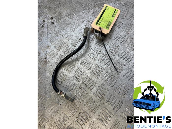 Używane Biegun akumulator BMW 3 serie (E90) 318i 16V Cena € 100,00 Procedura marży oferowane przez Bentie's autodemontage