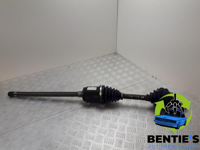 Front drive shaft, right from a BMW X5 (E53) 3.0 24V 2002