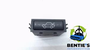 Used Tailgate switch BMW X5 (E53) 3.0d 24V Price € 10,00 Margin scheme offered by Bentie's autodemontage