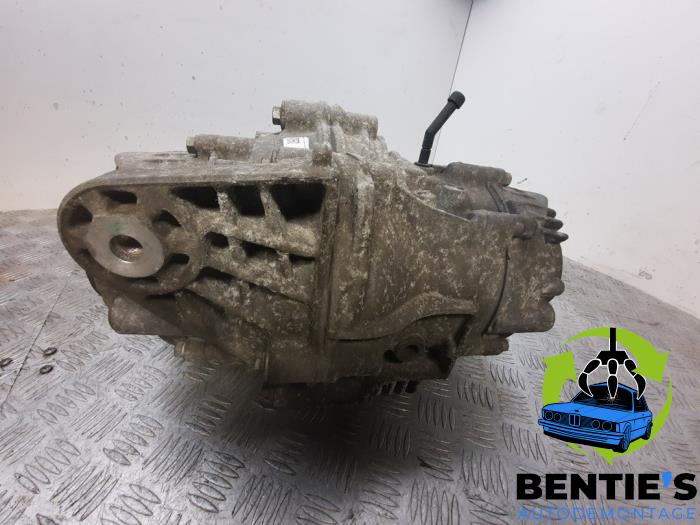 Rear differential from a BMW X6 (E71/72) xDrive30d 3.0 24V 2013