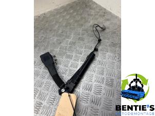 Used Seatbelt tensioner, right BMW 1 serie (E87/87N) 116i 1.6 16V Price € 40,00 Margin scheme offered by Bentie's autodemontage