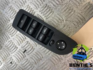 Used Multi-functional window switch BMW 1 serie (E88) 118d 16V Price € 49,00 Margin scheme offered by Bentie's autodemontage