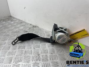Used Rear seatbelt, right BMW 3 serie (E90) 318d 16V Price € 25,00 Margin scheme offered by Bentie's autodemontage