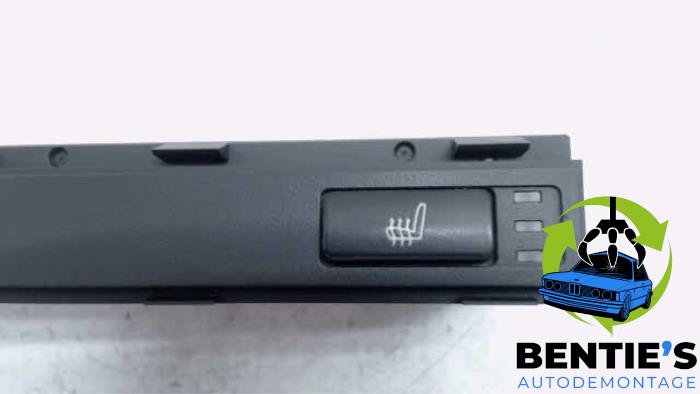Interruptor (varios) de un BMW 3 serie Touring (E46/3) 318i 16V 2004