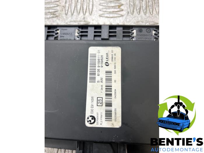 Comfort Module from a BMW 3 serie (E90) 316i 16V 2008