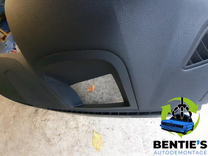 Instrumentbräda från en BMW 5 serie Touring (F11) 528i 24V 2011