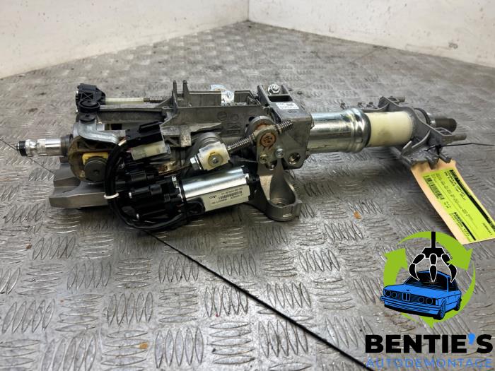 Steering column housing complete from a BMW 5 serie Touring (F11) 528i 24V 2011