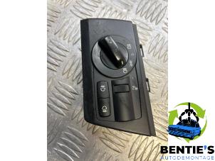 Usagé Commodo phare BMW X3 (E83) 3.0d 24V Prix € 30,00 Règlement à la marge proposé par Bentie's autodemontage