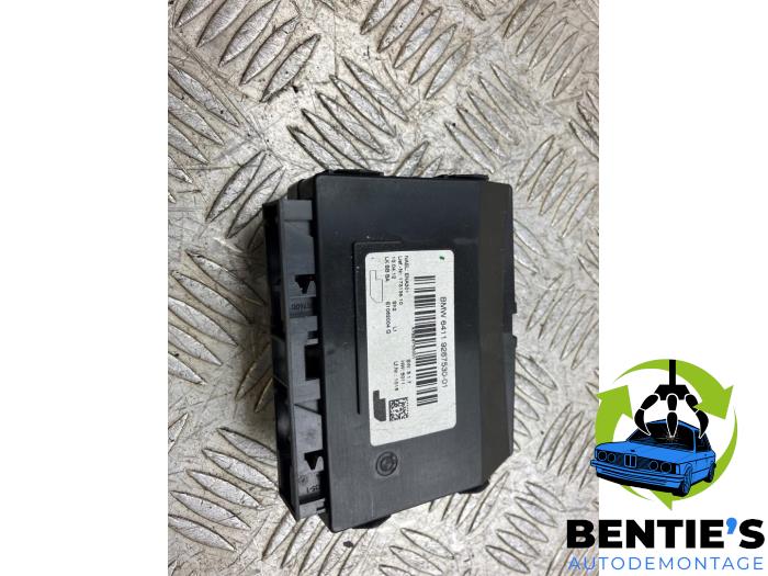 Używane Modul (rózne) BMW 3 serie (F30) 320d 2.0 16V EfficientDynamicsEdition Cena € 50,00 Procedura marży oferowane przez Bentie's autodemontage
