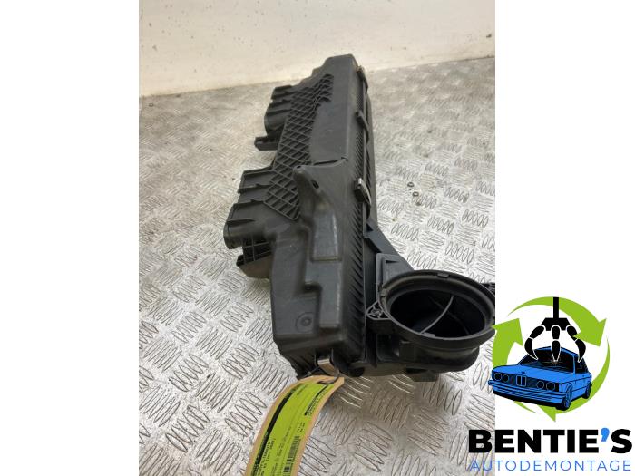 Begagnade Luftfilterhus BMW X3 (E83) 3.0d 24V Pris € 40,00 Marginaltabell erbjuds av Bentie's autodemontage