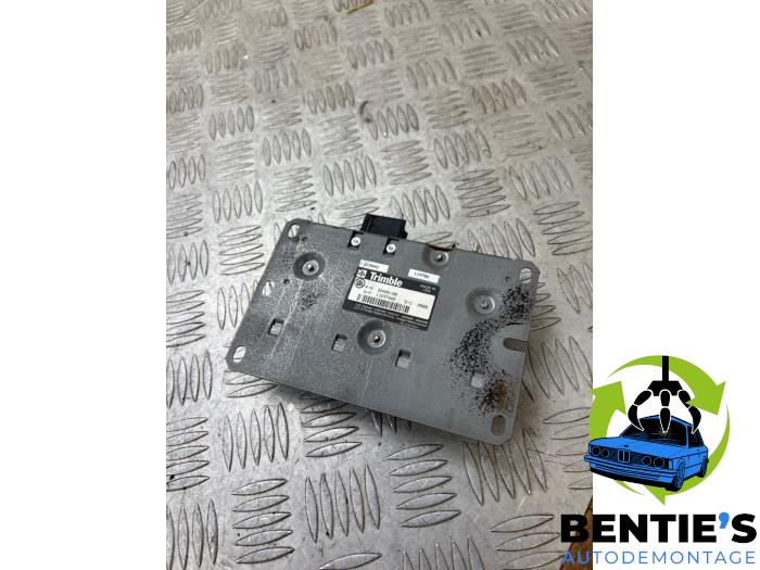Używane Modul GPS BMW 5 serie Touring (E39) 540i 32V Cena € 30,00 Procedura marży oferowane przez Bentie's autodemontage