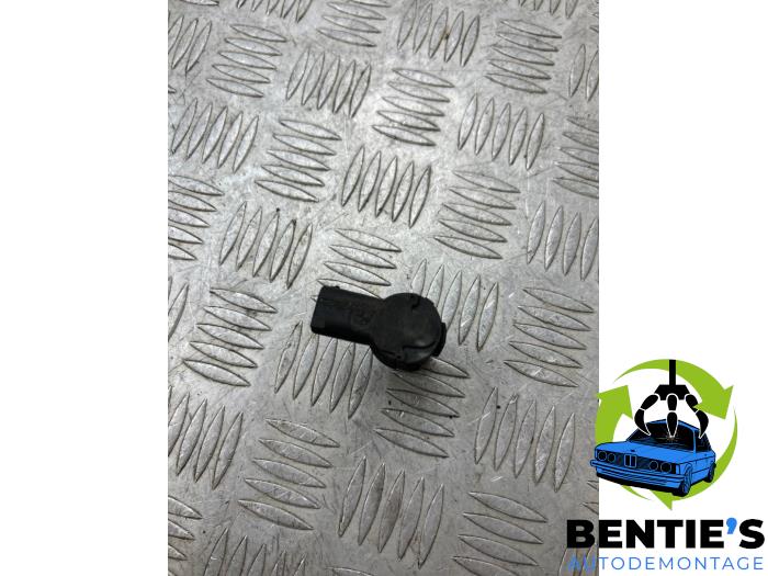 Usados Sensor PDC BMW 5 serie Touring (E39) 540i 32V Precio € 20,00 Norma de margen ofrecido por Bentie's autodemontage