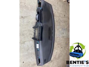 Used Dashboard BMW 3 serie (E90) 320i 16V Price € 250,00 Margin scheme offered by Bentie's autodemontage
