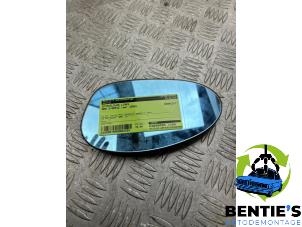 Used Mirror glass, left BMW 3 serie (E90) 320i 16V Price € 20,00 Margin scheme offered by Bentie's autodemontage