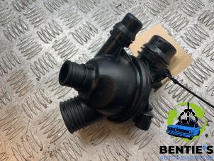 Used Thermostat housing BMW 1 serie (E87/87N) 116i 2.0 16V Price € 25,00 Margin scheme offered by Bentie's autodemontage