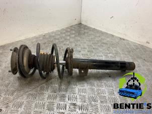 Used Front shock absorber, right BMW 3 serie (E46/4) 316i 16V Price € 35,00 Margin scheme offered by Bentie's autodemontage