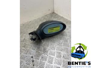 Used Wing mirror, right BMW 1 serie (E81) 116d 16V Price € 50,00 Margin scheme offered by Bentie's autodemontage