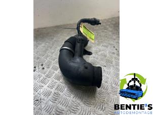 Used Air intake hose BMW 5 serie (E60) 520d 16V Price € 30,00 Margin scheme offered by Bentie's autodemontage