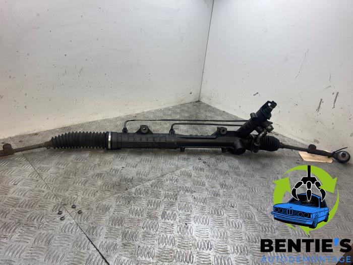 Begagnade Servostyrningsbox BMW 3 serie Touring (E91) 318i 16V Pris € 125,00 Marginaltabell erbjuds av Bentie's autodemontage